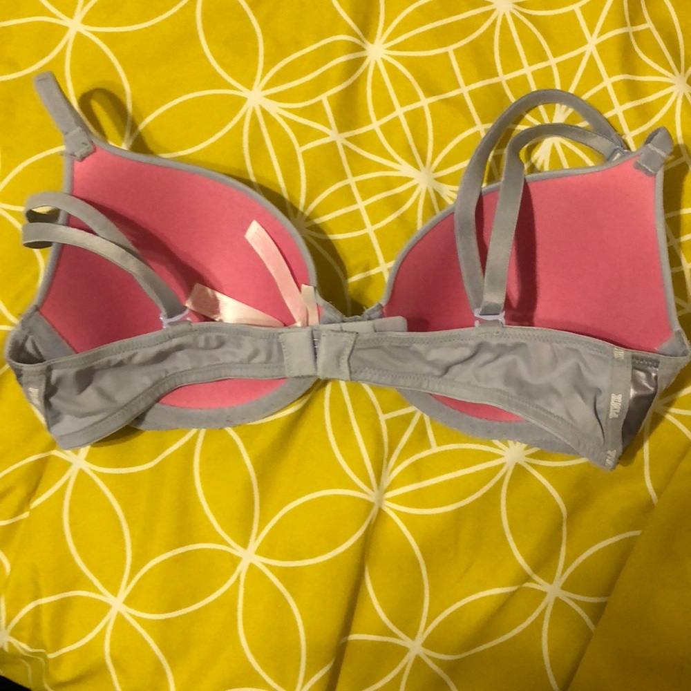 Pink Bra - Picture 2 of 3